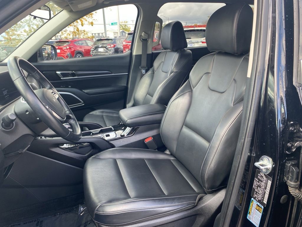 Used 2025 Kia Telluride S image 11