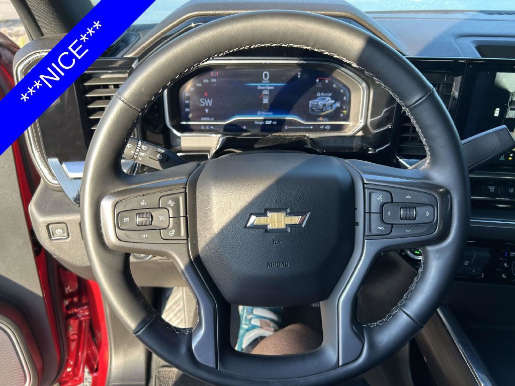 Used 2025 Chevrolet Silverado 2500 High Country w/ High Country Premium Package AWD/4WD image 27