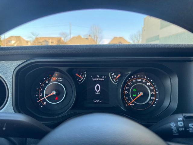 Used 2025 Jeep Wrangler Sport image 32