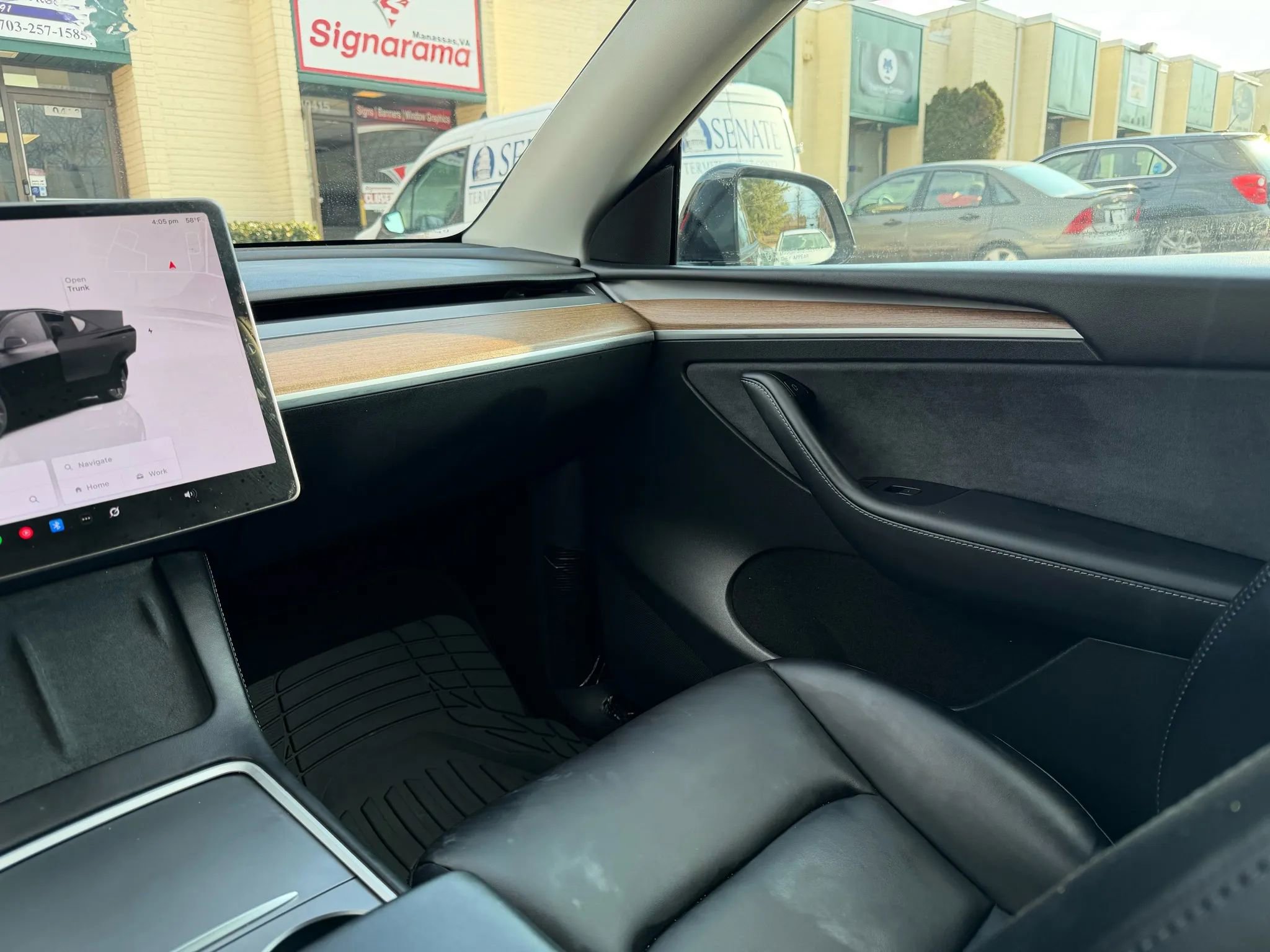 Used 2025 Tesla Model Y Long Range image 22