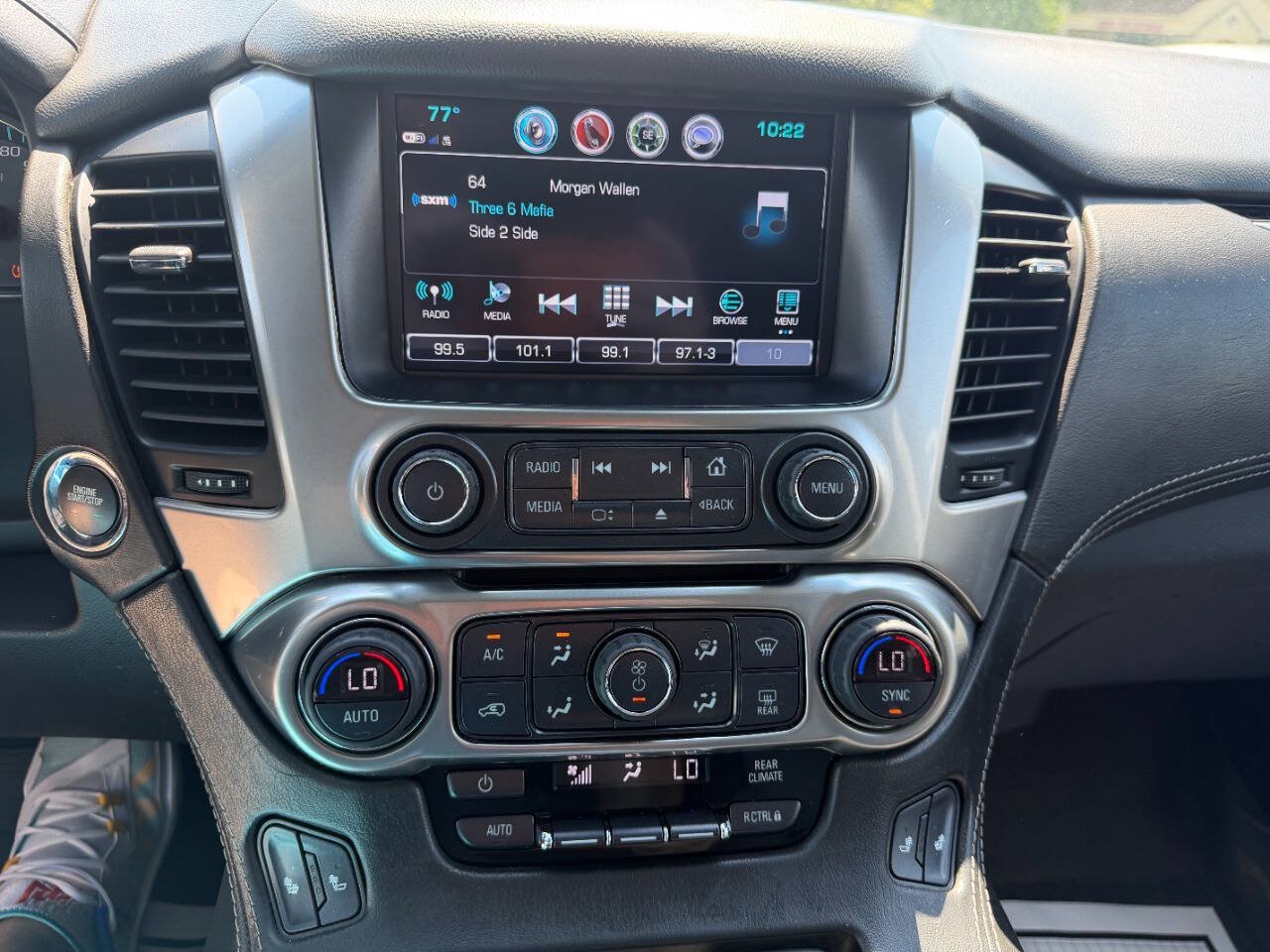 Used 2019 Chevrolet Suburban 3500 LT AWD/4WD image 24