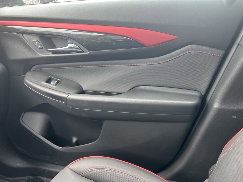 Used 2025 Chevrolet TrailBlazer RS w/ Convenience Package AWD/4WD image 11