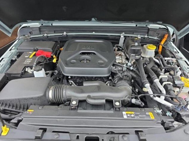 Used 2023 Jeep Wrangler Sahara w/ Cold Weather Group image 8