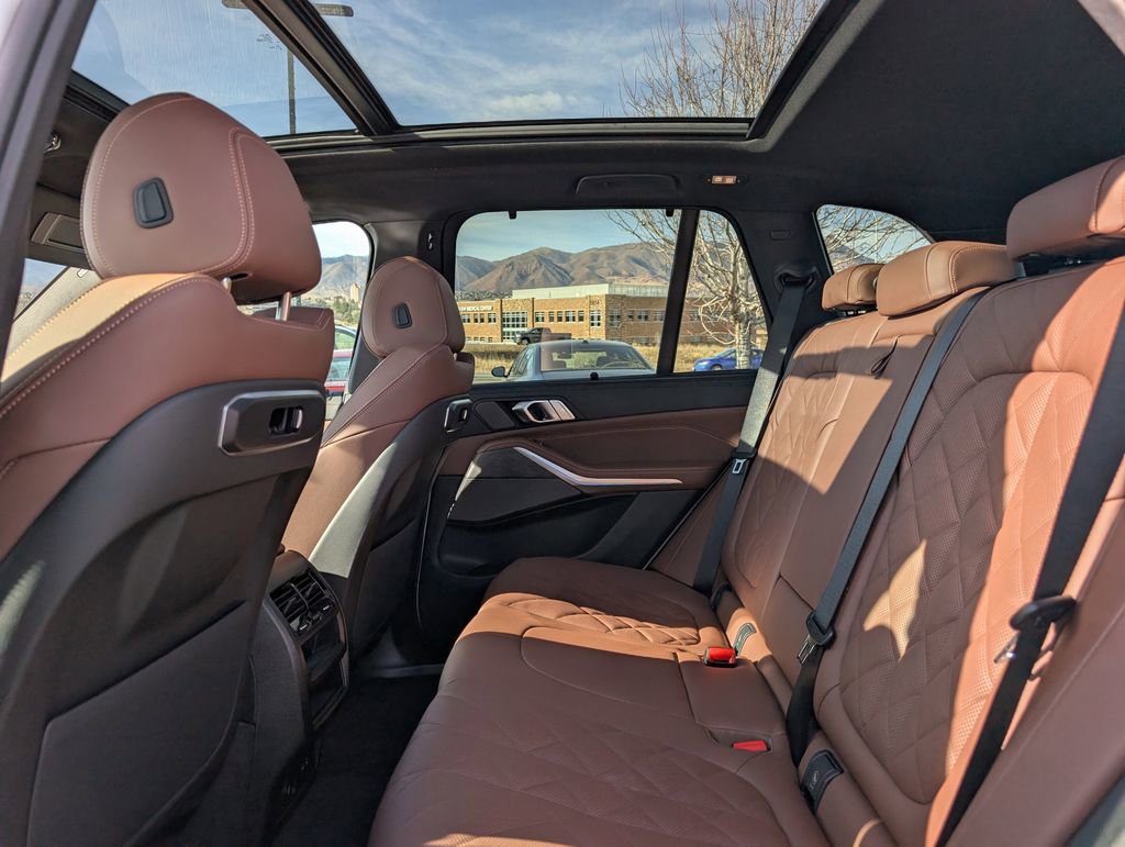 New 2026 BMW X5 xDrive50e w/ Premium Package image 17