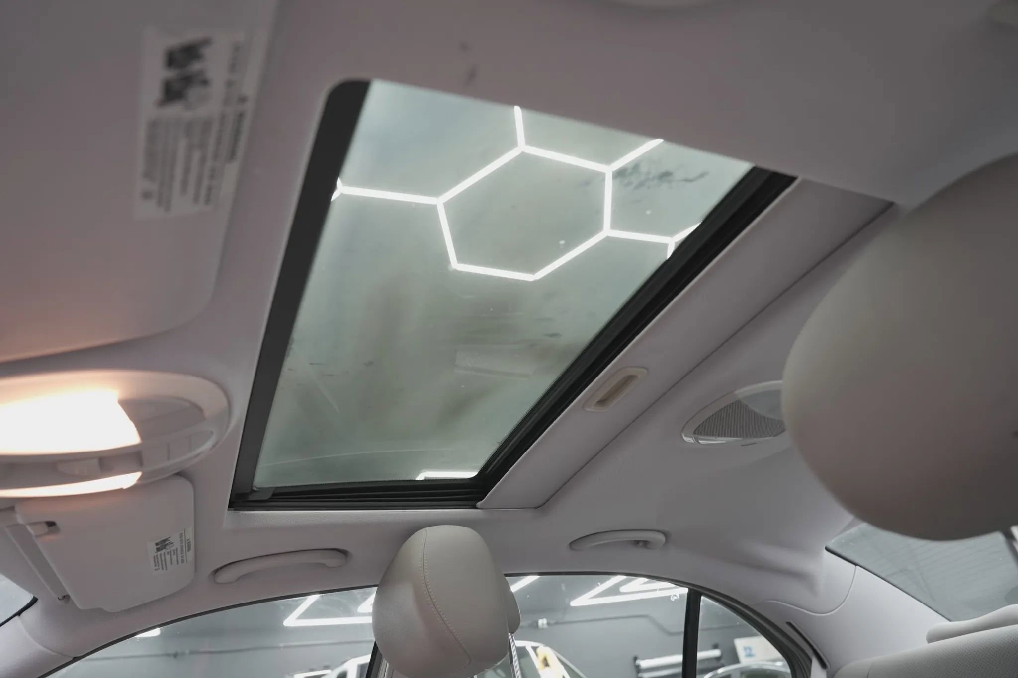 Used 2007 Mercedes-Benz E 350 Sedan image 9