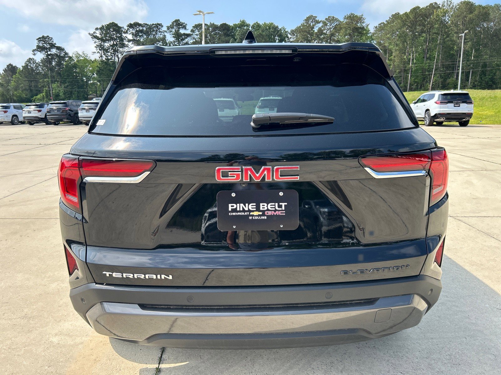 New 2026 GMC Terrain Elevation FWD image 6