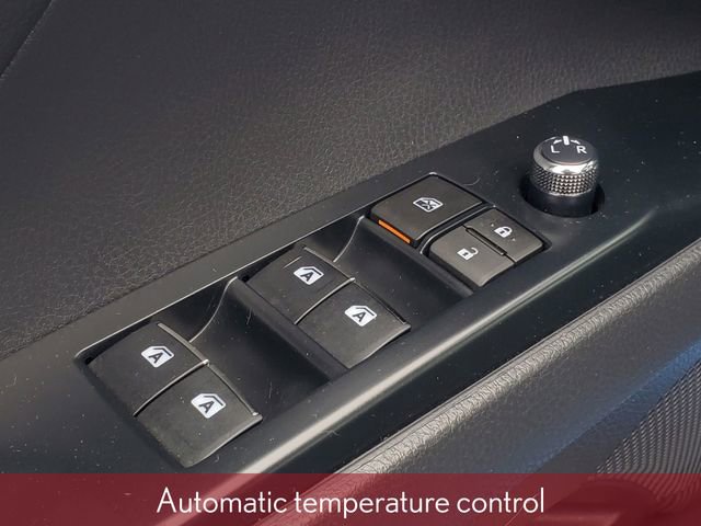 Used 2020 Toyota Camry XSE image 12