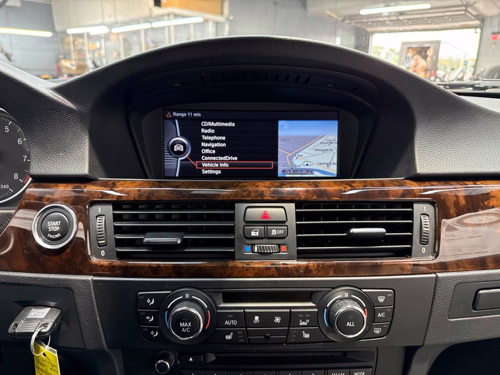 Used 2013 BMW 328i Convertible RWD image 29