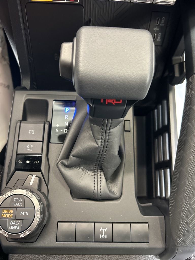 Used 2025 Toyota 4Runner TRD Off-Road image 30