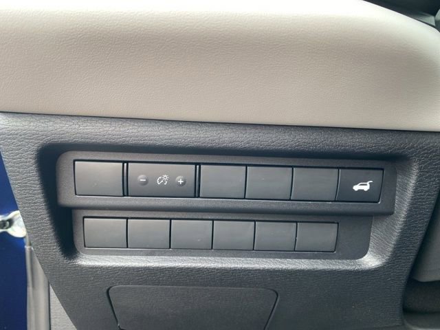 New 2025 Mitsubishi Outlander SE image 20