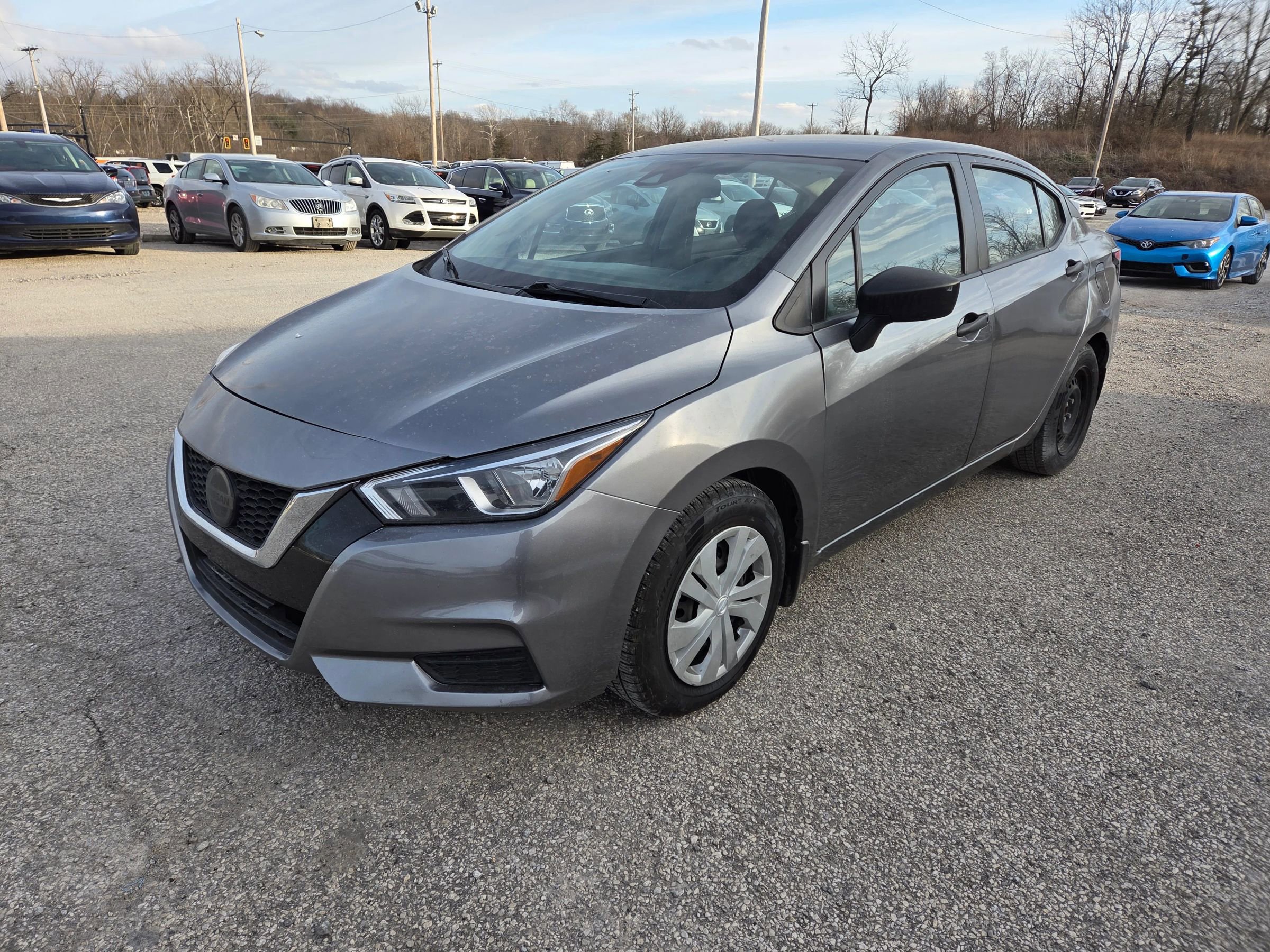 Used 2021 Nissan Versa S image 2