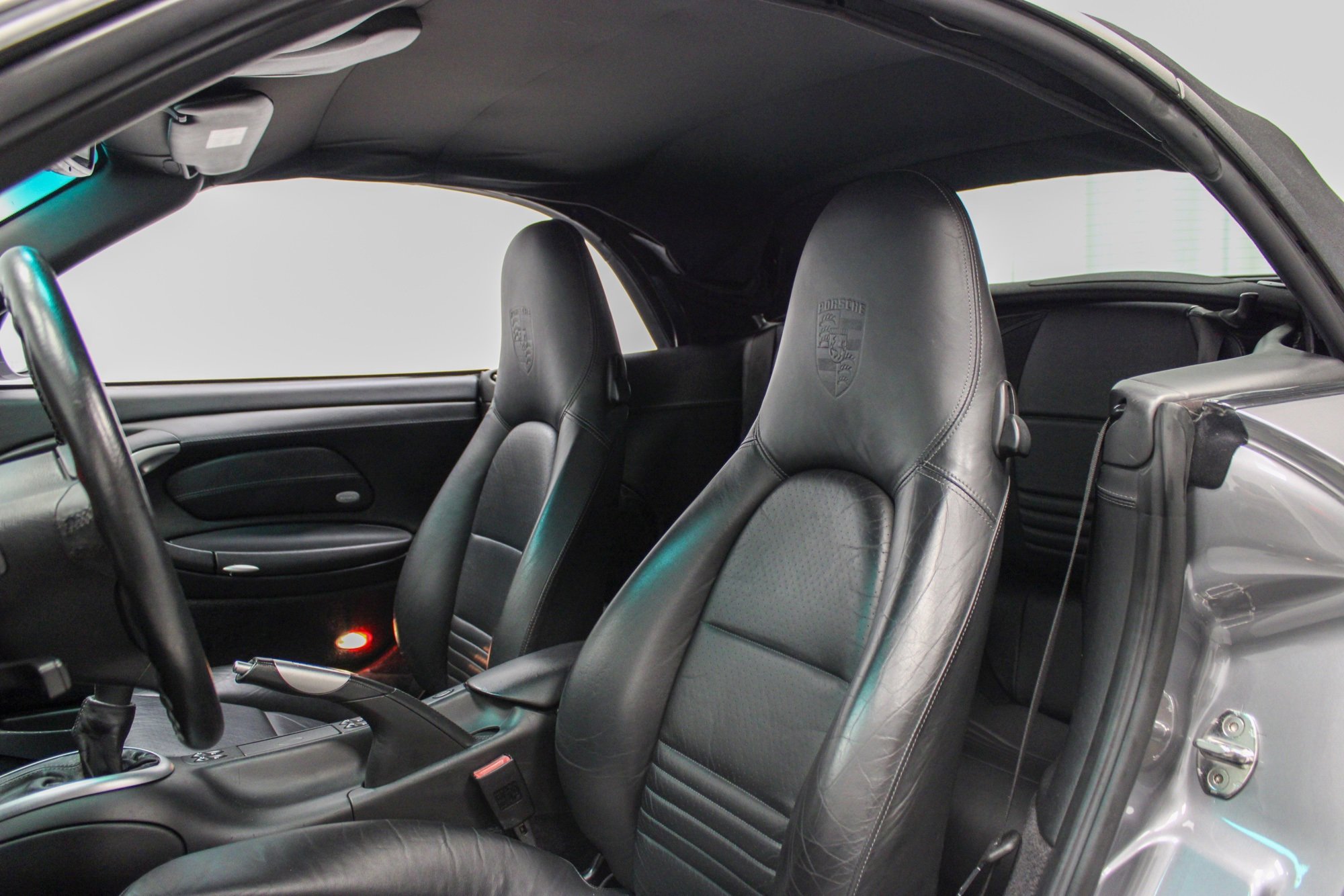 Used 2004 Porsche 911 Turbo image 25