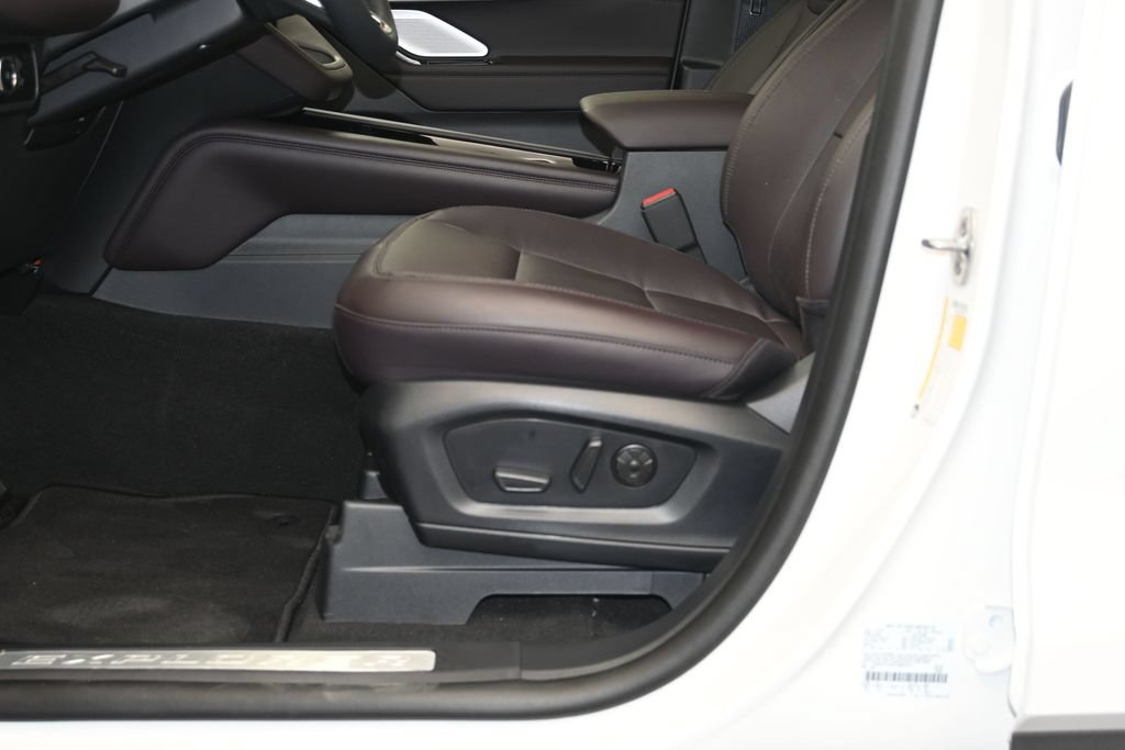 New 2026 Ford Explorer Platinum RWD image 22
