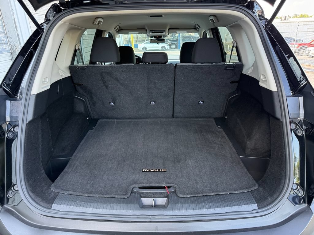 Used 2023 Nissan Rogue SV FWD image 23