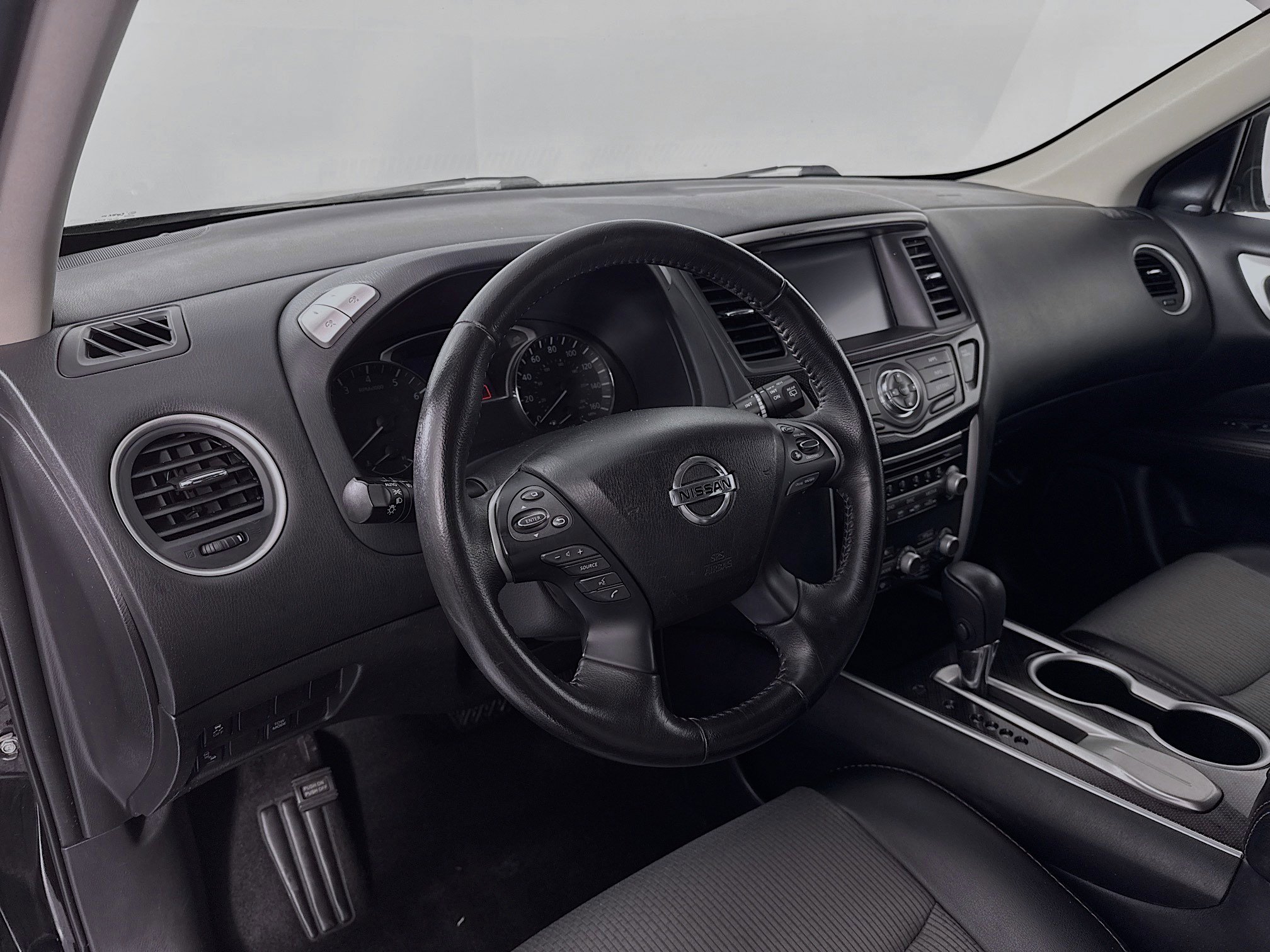 Used 2020 Nissan Pathfinder SV w/ Rock Creek Edition image 9