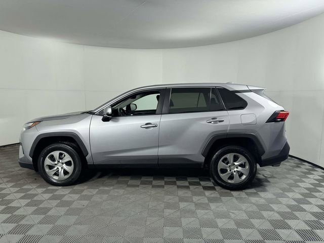 Used 2023 Toyota RAV4 LE AWD/4WD image 11