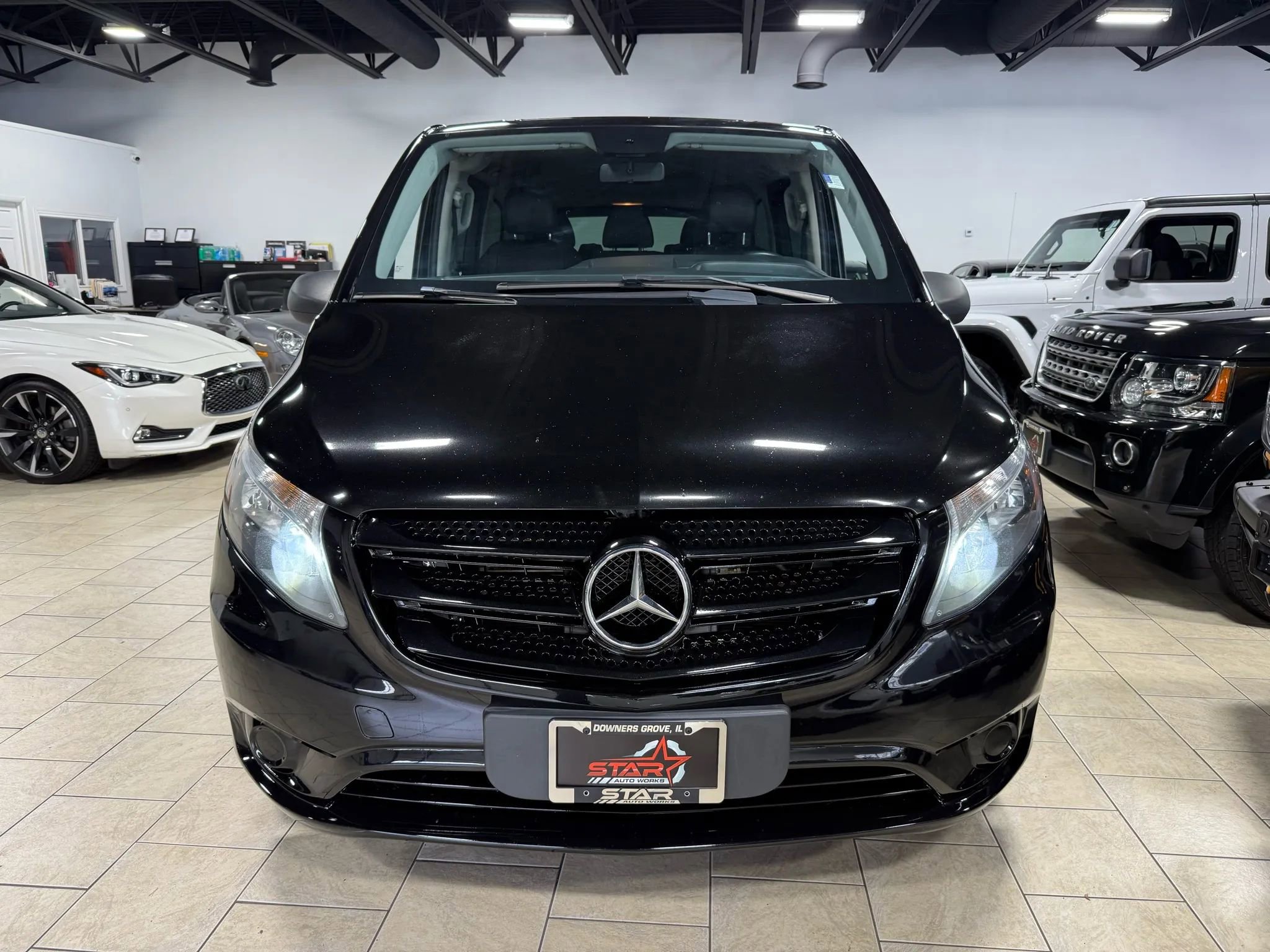 Used 2018 Mercedes-Benz Metris Passenger image 9