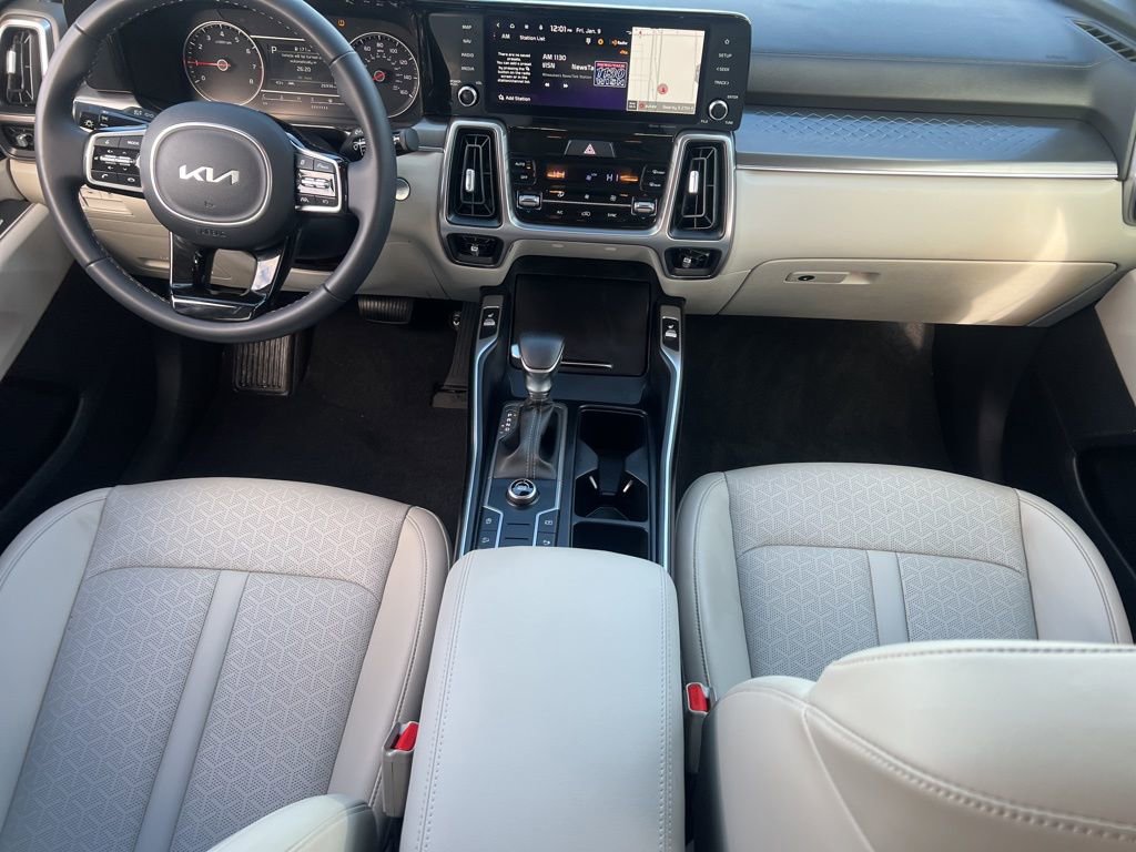 Certified 2023 Kia Sorento S image 17