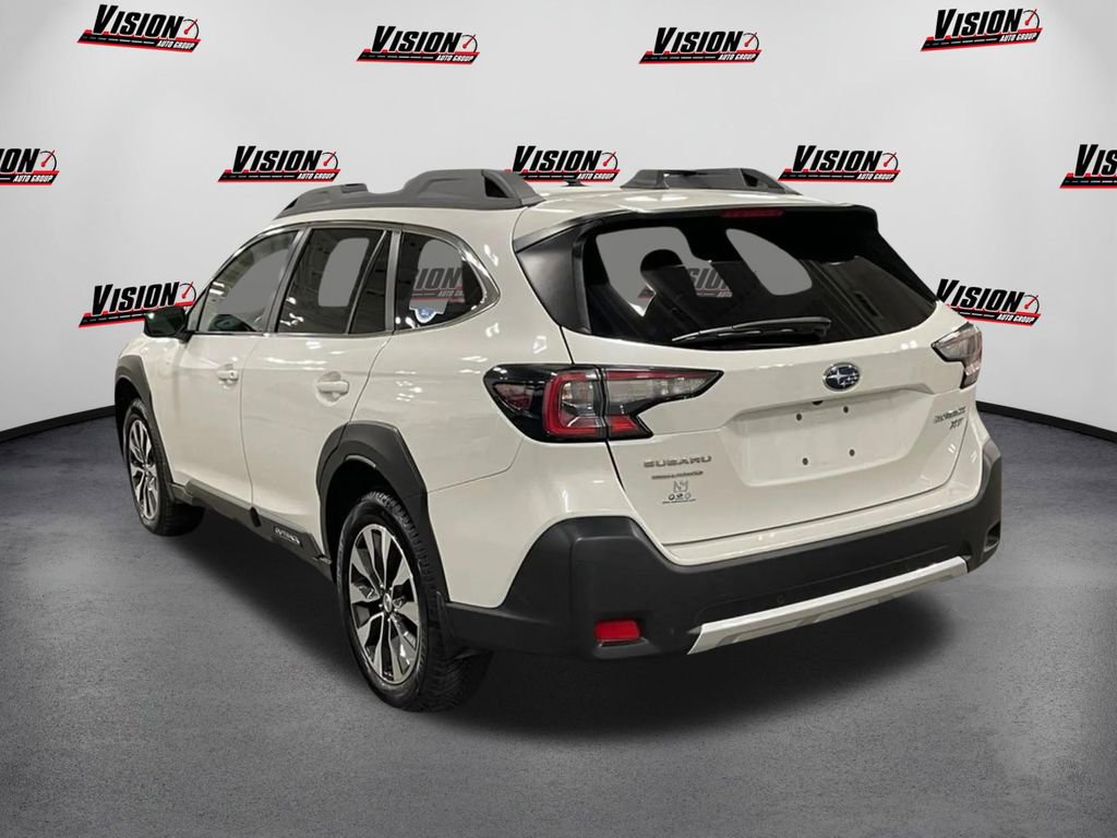 Used 2023 Subaru Outback Limited XT image 3