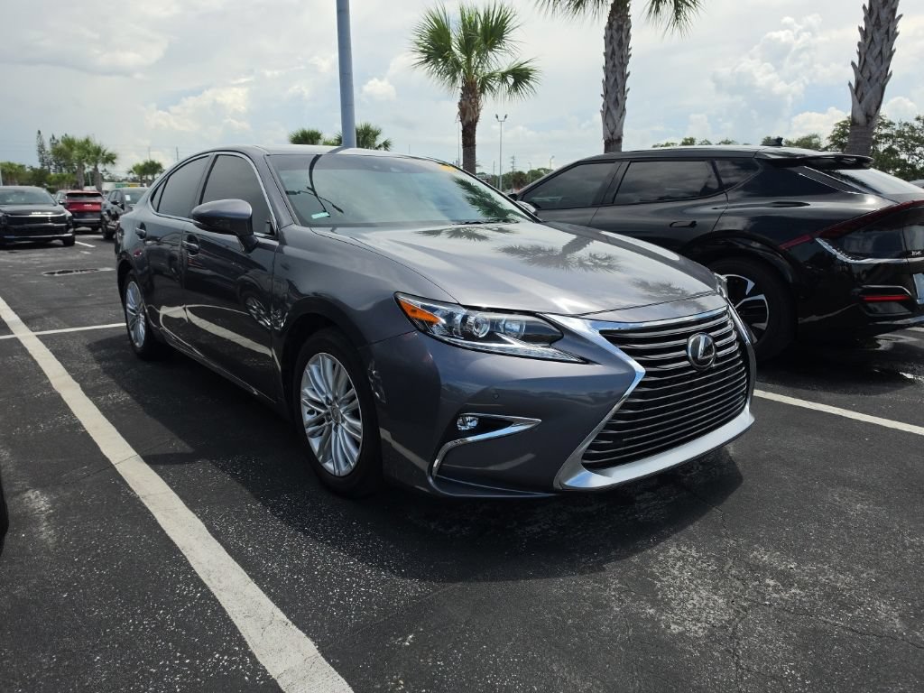 Used 2016 Lexus ES 350 w/ Premium Package w/Wood Trim FWD image 3