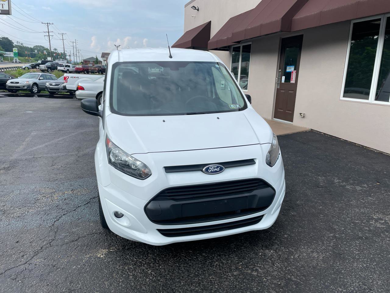 Used 2015 Ford Transit Connect XLT FWD image 2