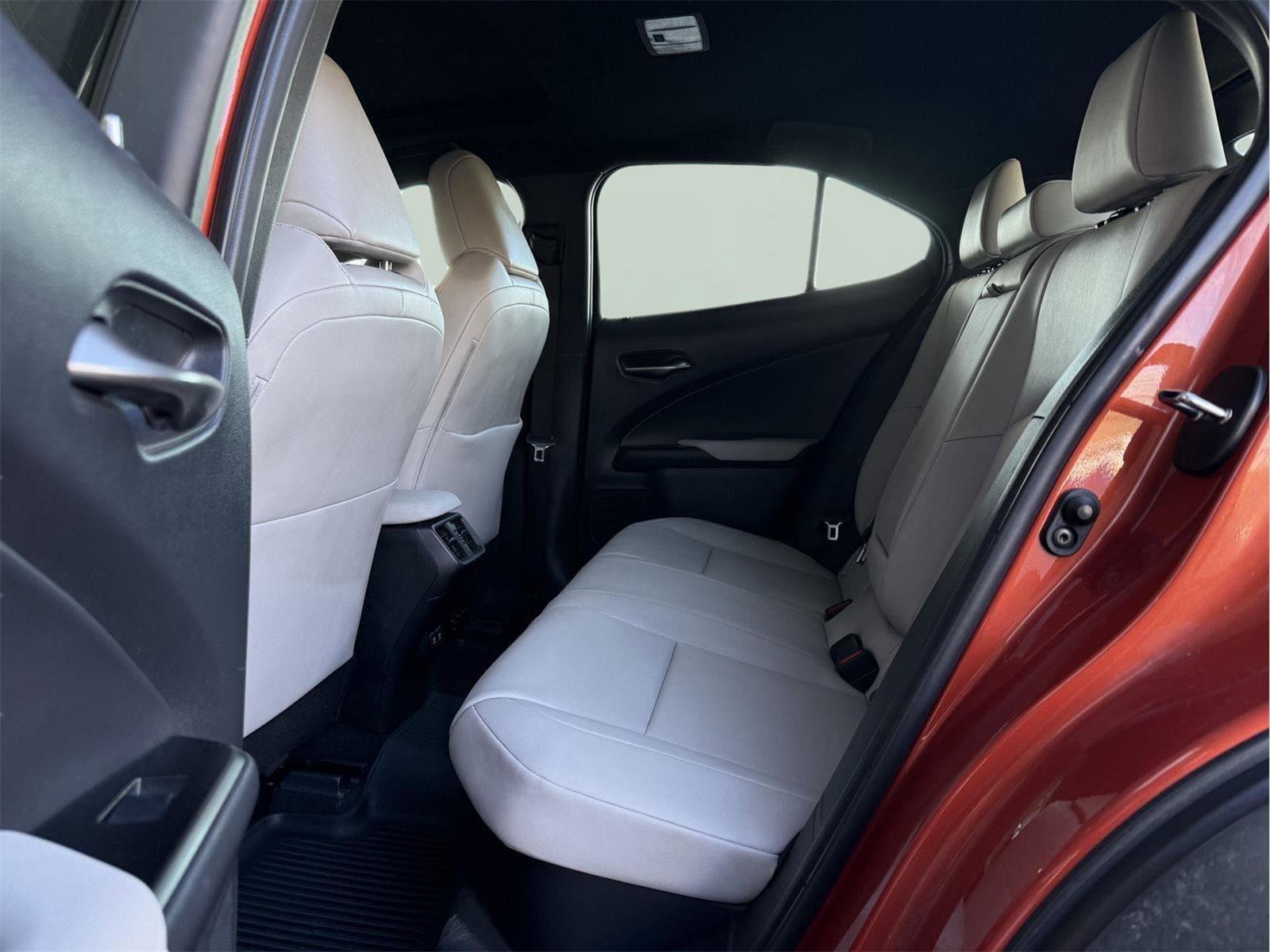 Used 2019 Lexus UX 250h image 21