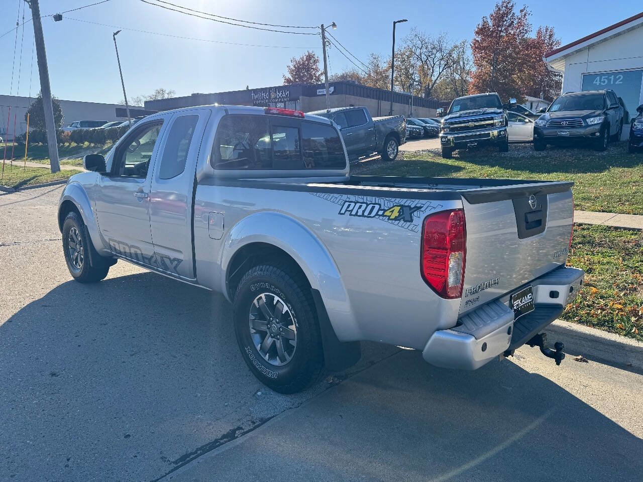 Used 2016 Nissan Frontier PRO-4X image 3