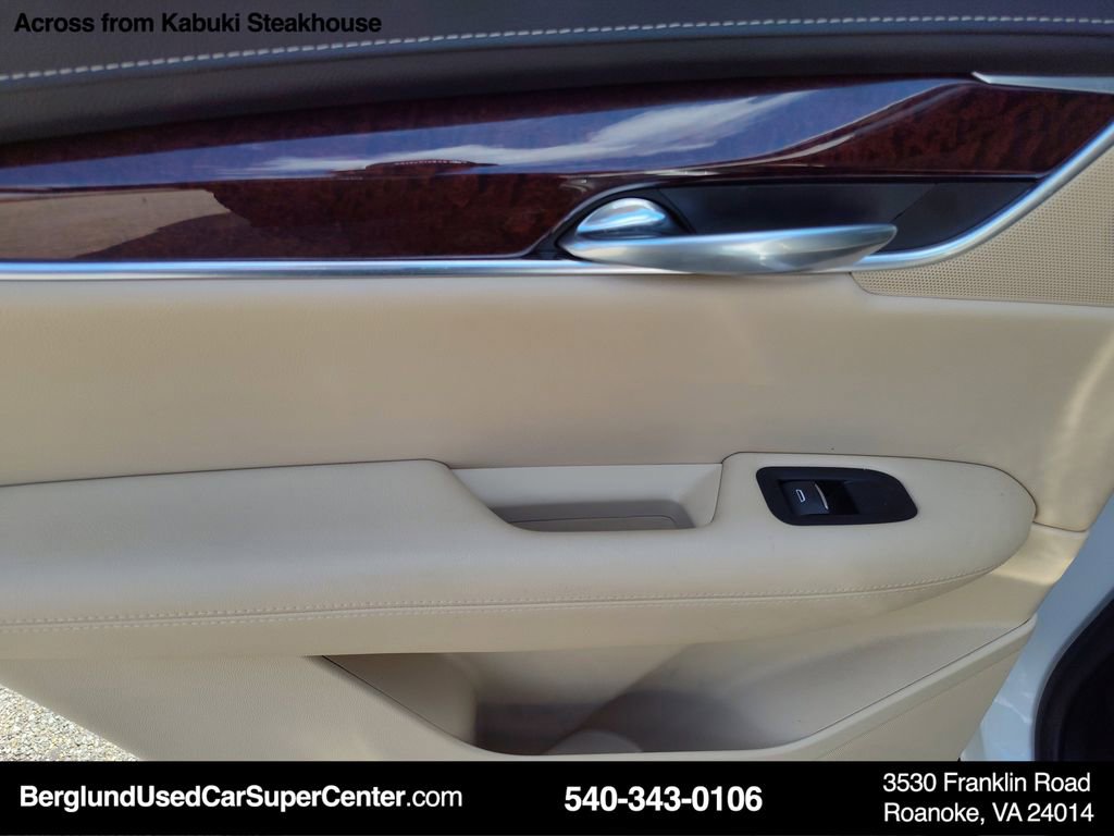 Used 2017 Cadillac XT5 Luxury w/ Driver Awareness Package image 32