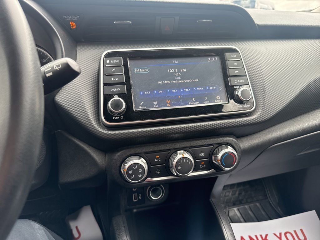 Used 2022 Nissan Kicks S image 23