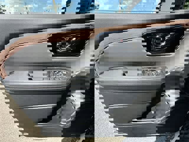 Used 2025 Subaru Forester Sport image 18