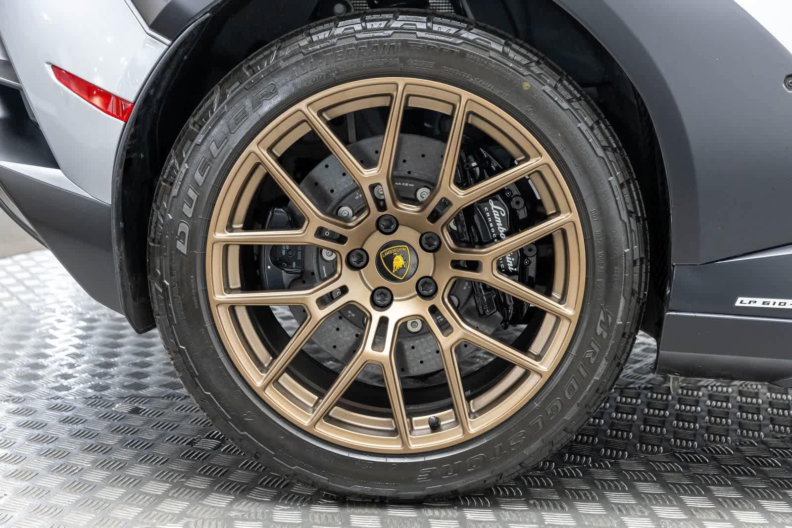 Used 2024 Lamborghini Huracan Sterrato image 54