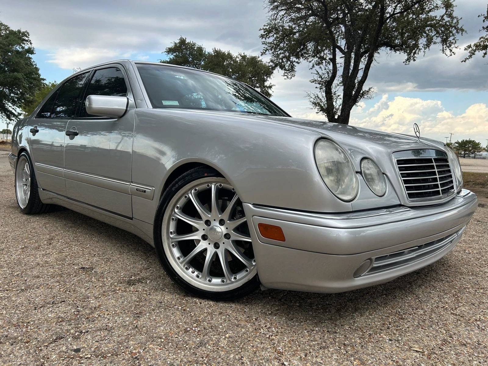 Used 1999 Mercedes-Benz E 430 Sedan image 1