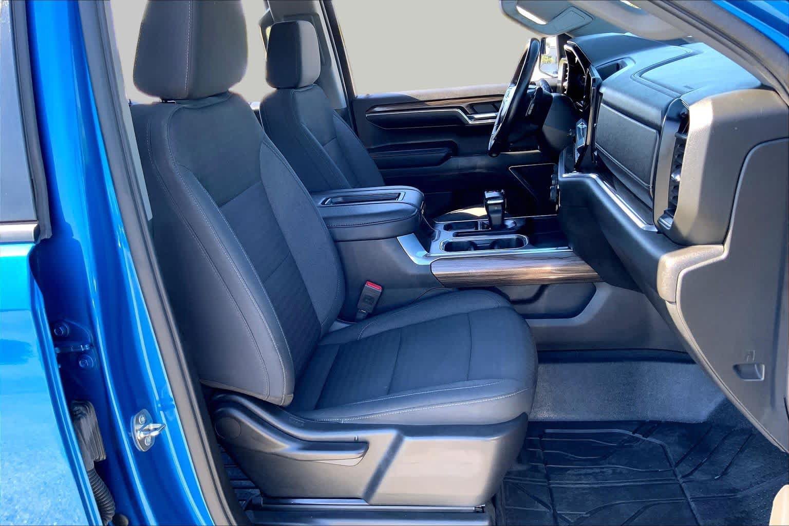 Used 2022 Chevrolet Silverado 1500 LT w/ Texas Edition Plus RWD image 9