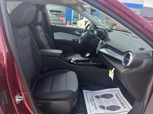 New 2025 Chevrolet Trax LT image 25