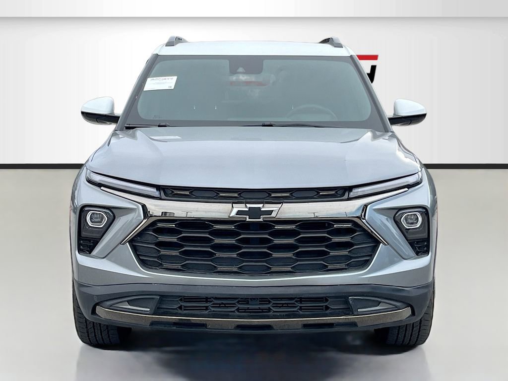 Used 2024 Chevrolet TrailBlazer ACTIV w/ Driver Confidence Package AWD/4WD image 2