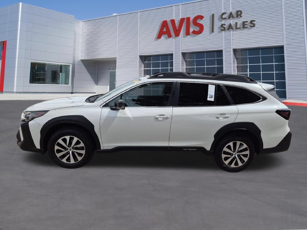 Used 2025 Subaru Outback Premium AWD/4WD image 10