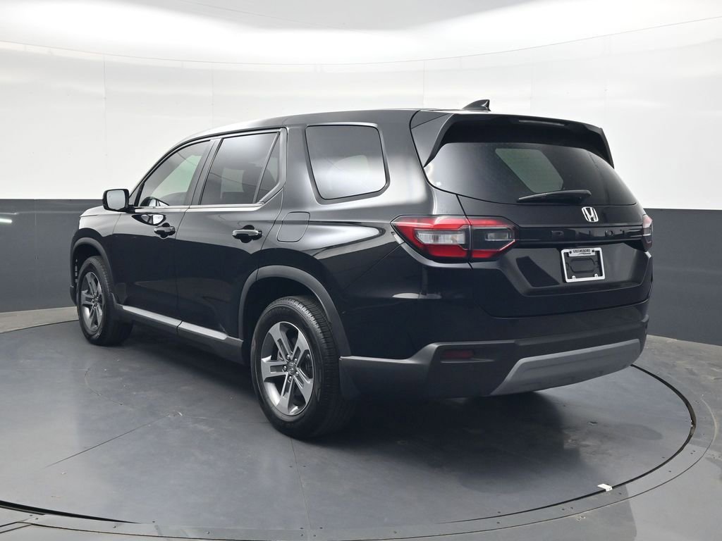Certified 2025 Honda Pilot EX-L image 6