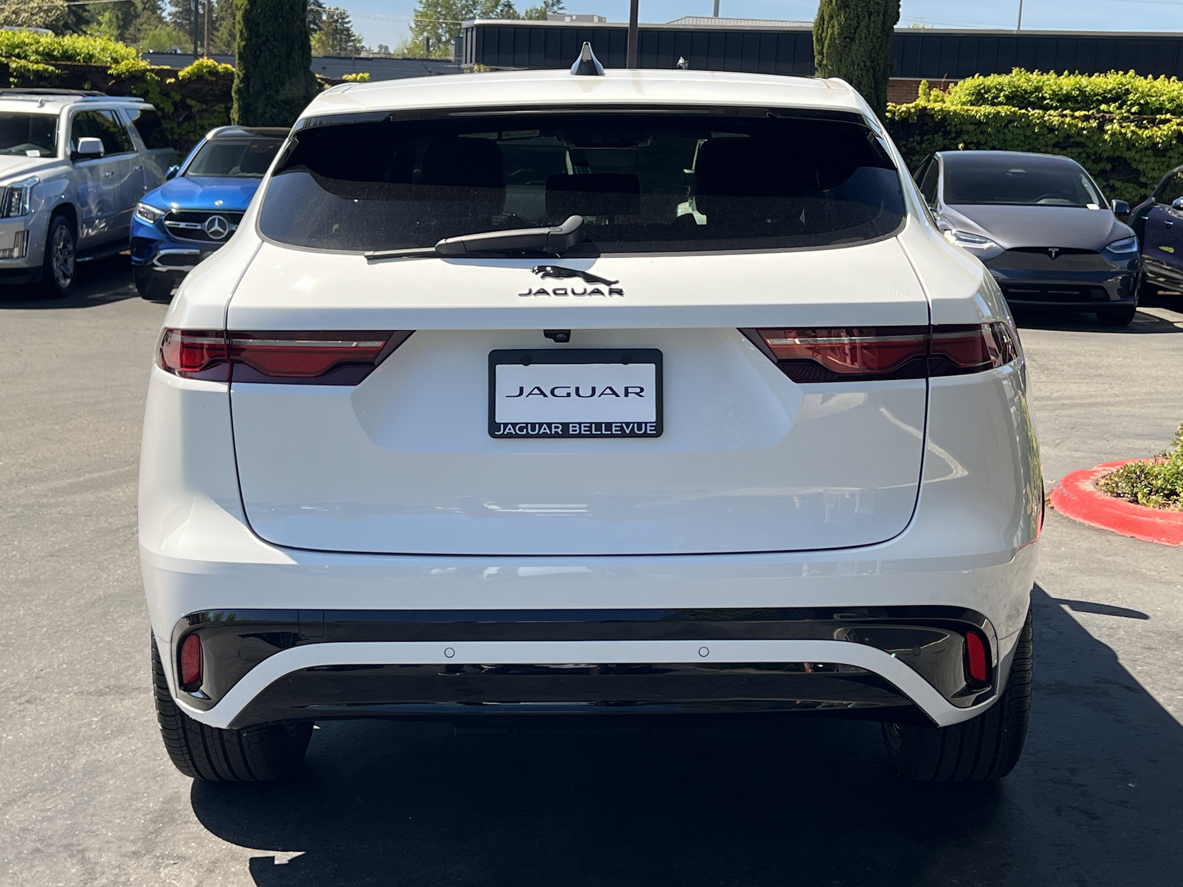 New 2025 Jaguar F-PACE R-Dynamic S AWD/4WD image 7