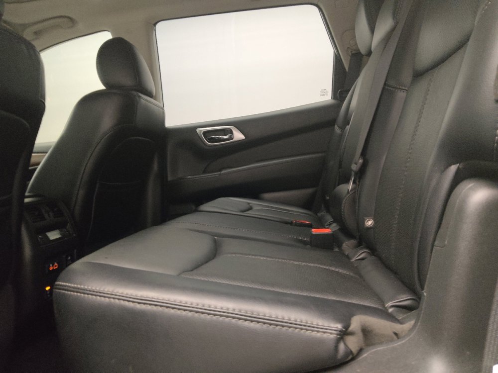 Used 2019 Nissan Pathfinder Platinum w/ Cargo Package AWD/4WD image 18