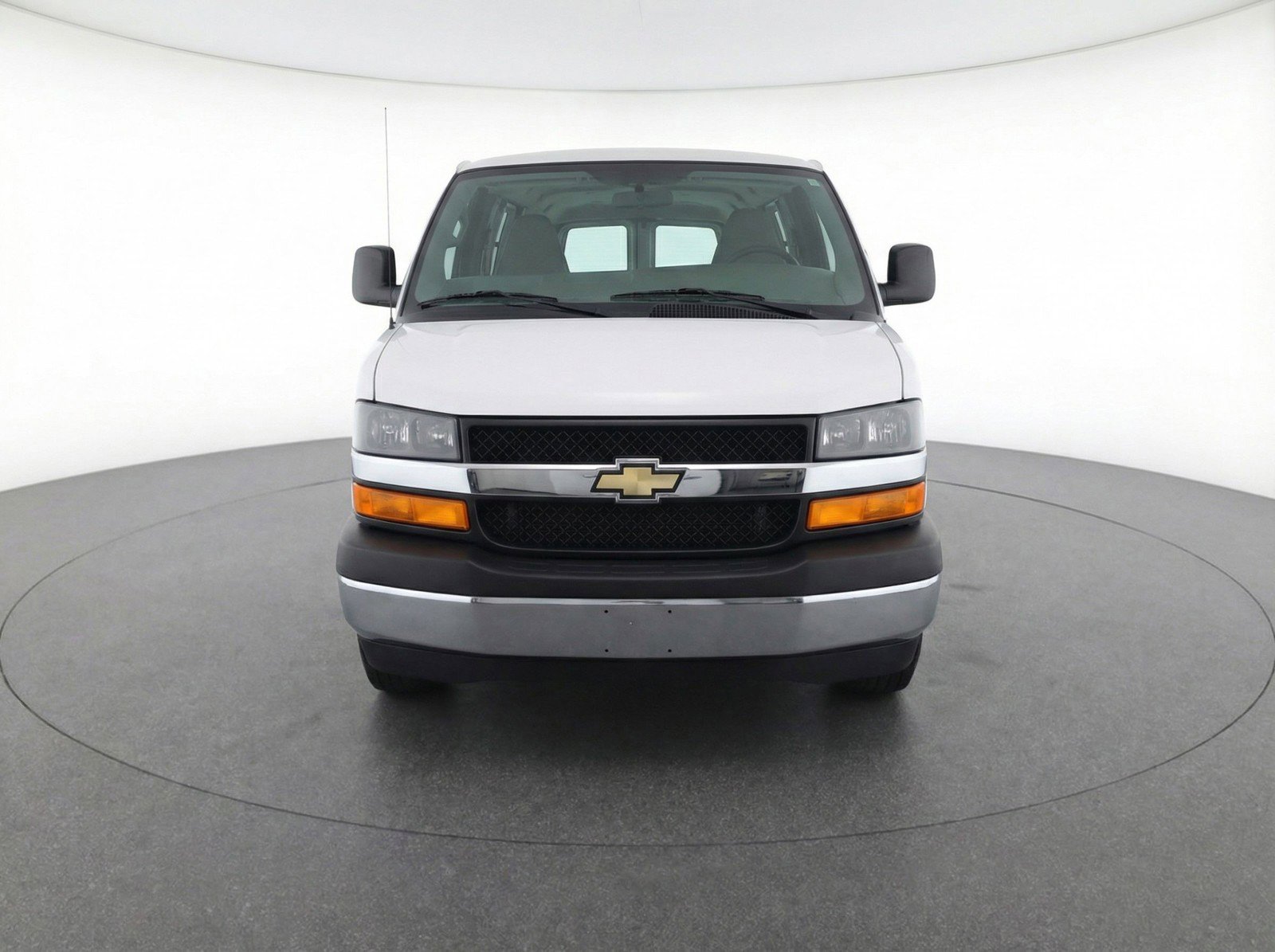 Used 2025 Chevrolet Express 3500 LT w/ LT Preferred Equipment Group image 2