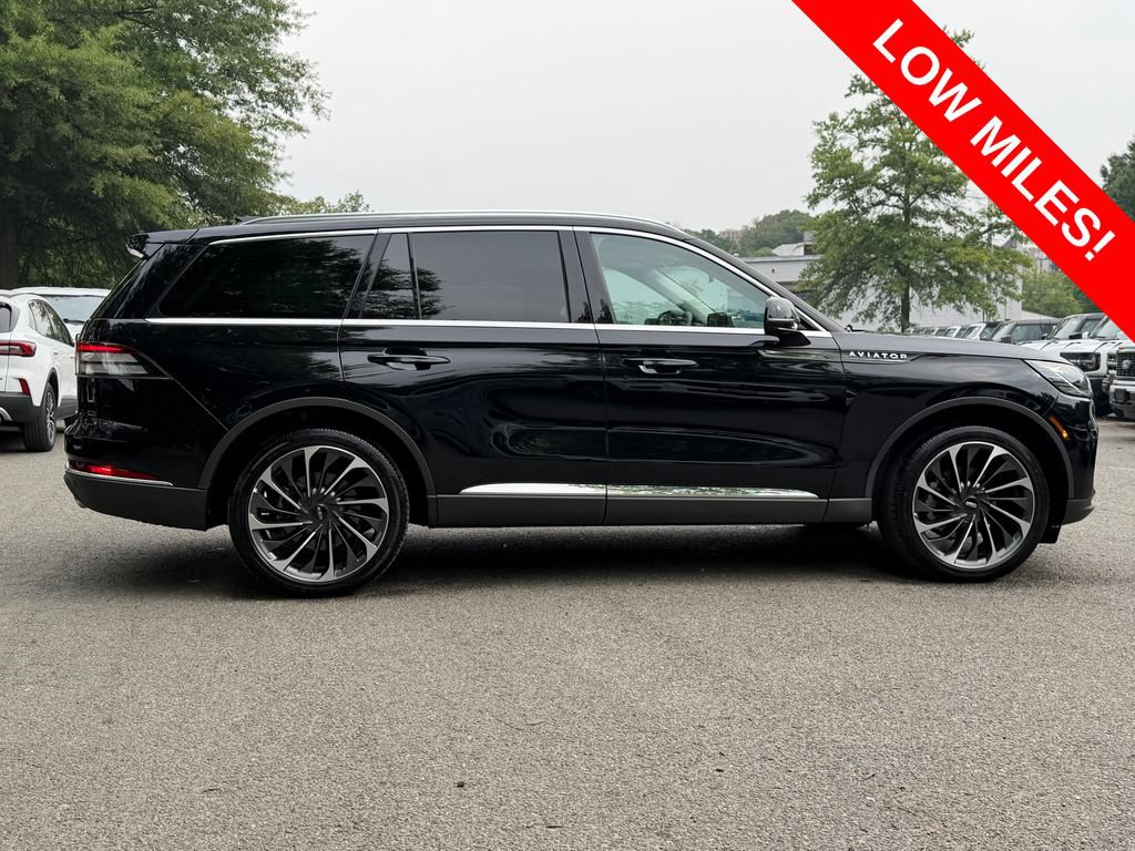 Used 2025 Lincoln Aviator Reserve AWD/4WD image 8