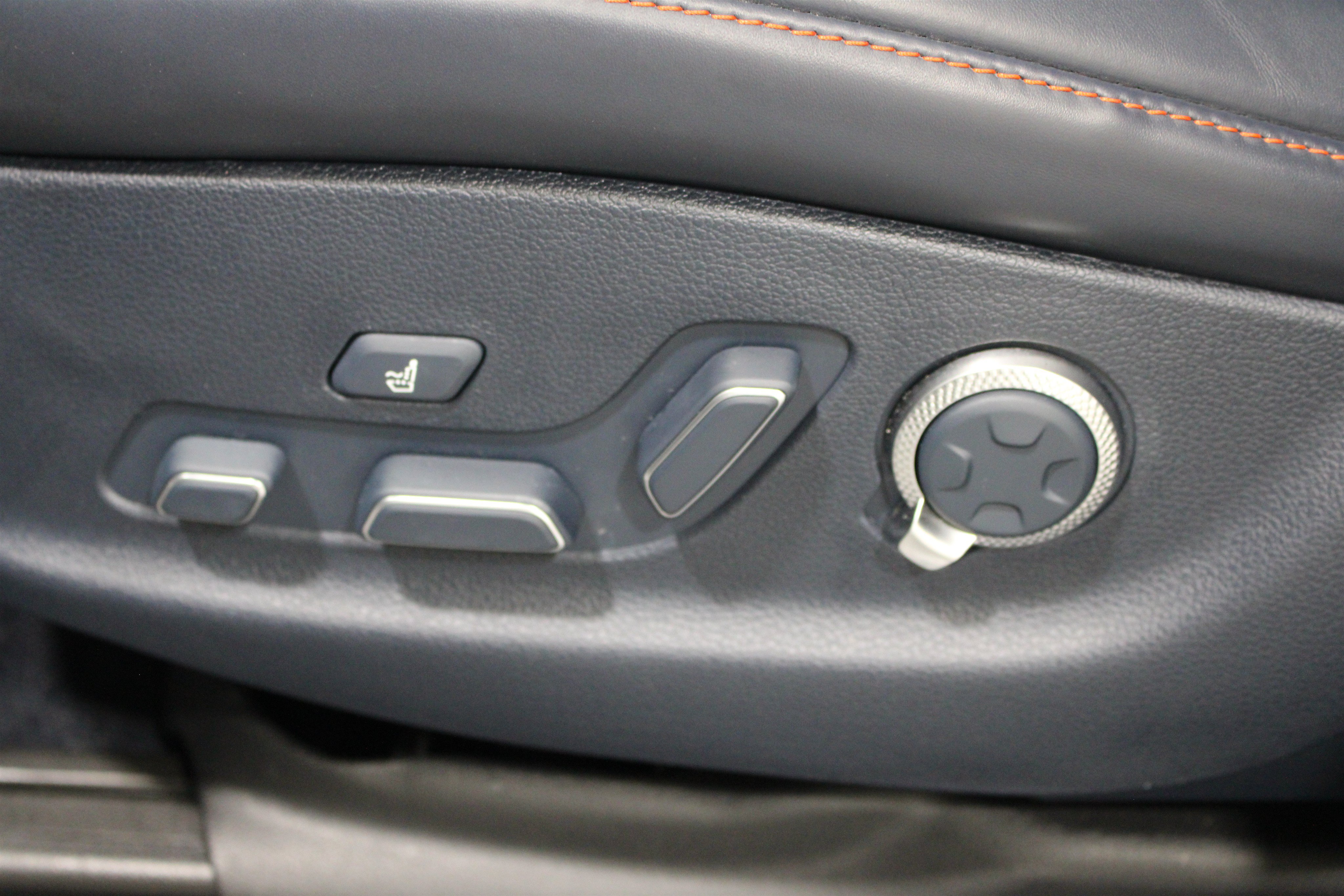 Used 2026 Genesis GV80 3.5T e-SC AWD/4WD image 5