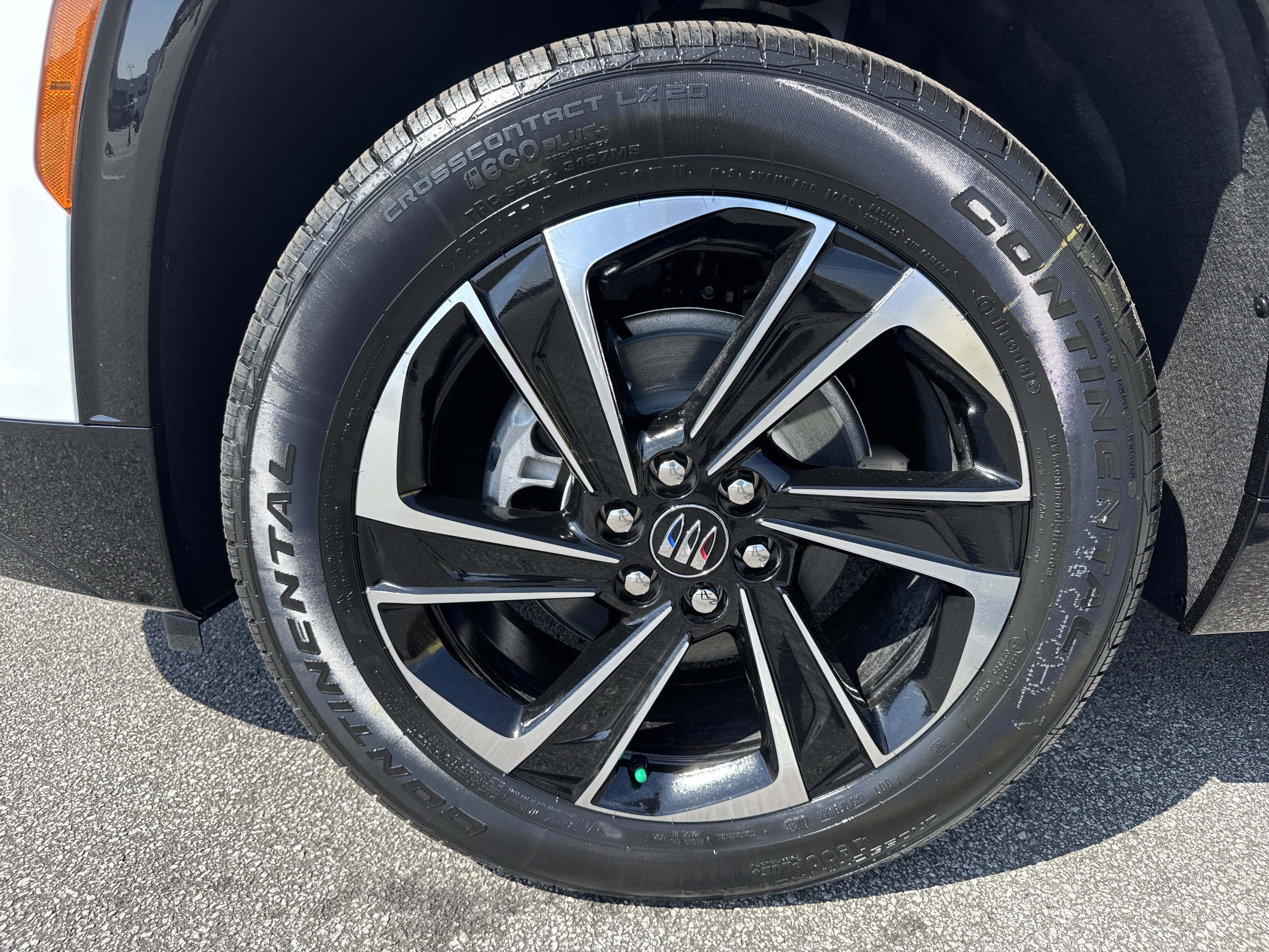 New 2026 Buick Enclave Sport Touring w/ Power Package image 13