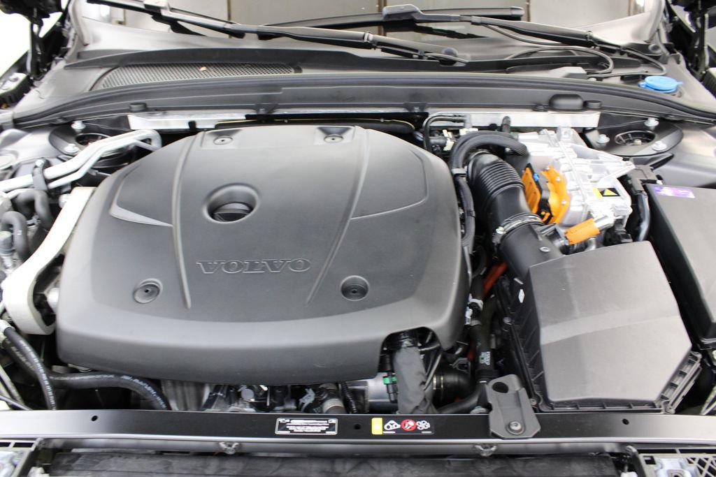 Certified 2024 Volvo S60 T8 Plus w/ Climate Package AWD/4WD image 34