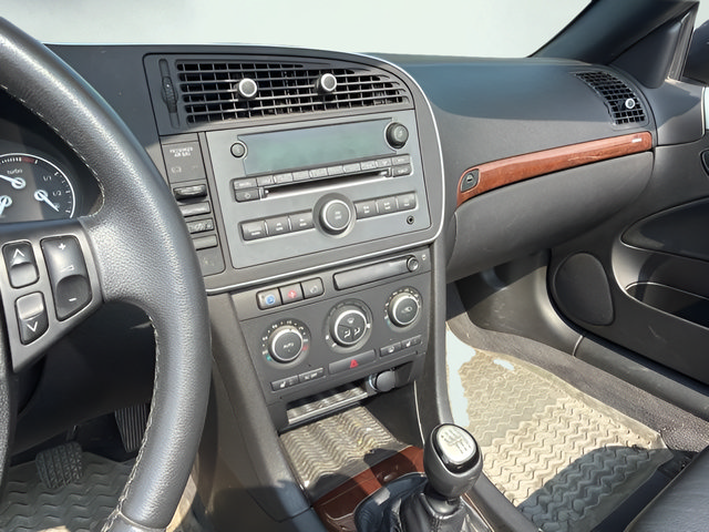 Used 2010 Saab 9-3 2.0T FWD image 15