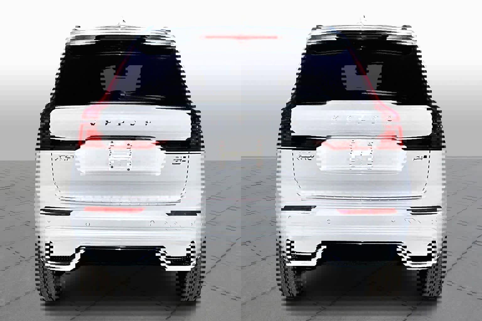 New 2026 Volvo XC60 B5 Plus w/ Protection Package Premier AWD/4WD image 4