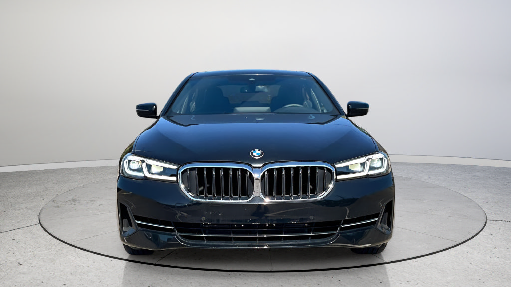 Used 2023 BMW 540i w/ Convenience Package RWD image 2
