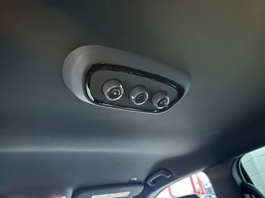 Certified 2025 Dodge Durango GT image 38