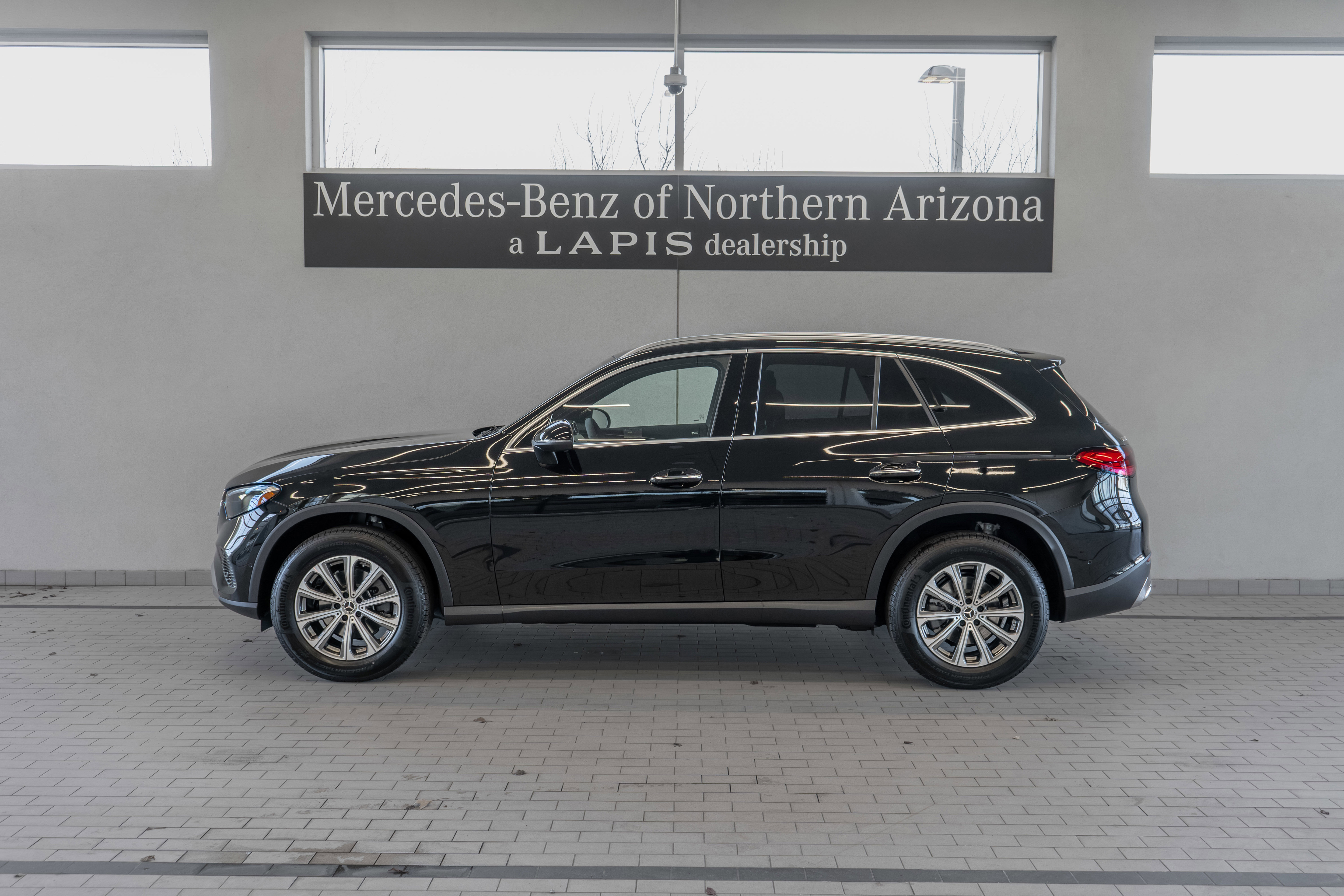 New 2026 Mercedes-Benz GLC 300 4MATIC image 2