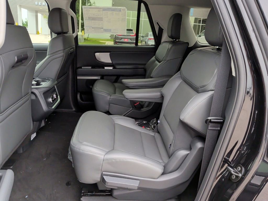 New 2026 Ford Expedition Max Active RWD image 33